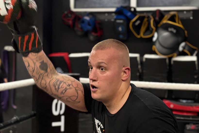 Trening boksu w STRIX Fight Club w Pruszkowie, zdjęcie 5 z 7