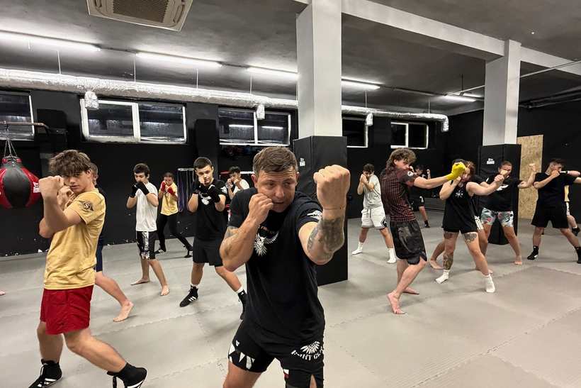 Trening kickboxingu w STRIX Fight Club w Pruszkowie, zdjęcie 4 z 6