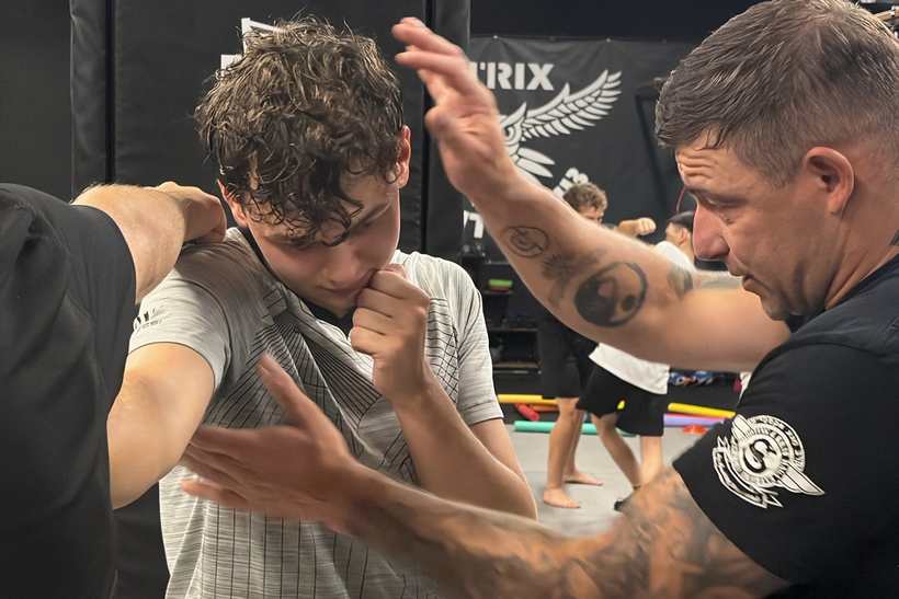 Trening Krav Maga w STRIX Fight Club w Pruszkowie, zdjęcie 4 z 5